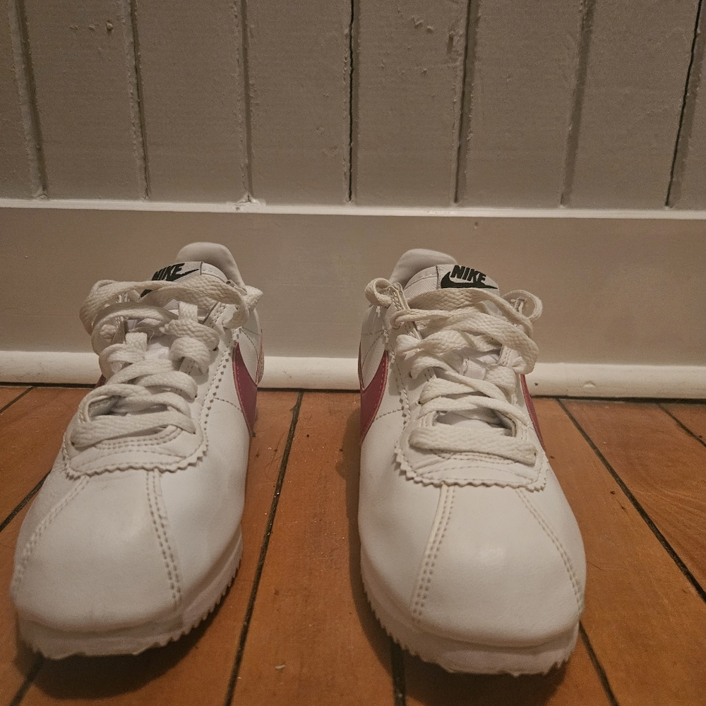 Nike Tri-Color Runners - Picture 1 of 6
